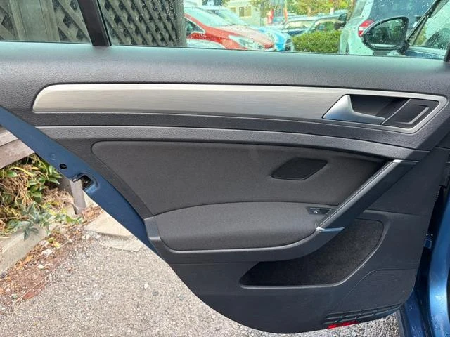 Volkswagen GOLF 36