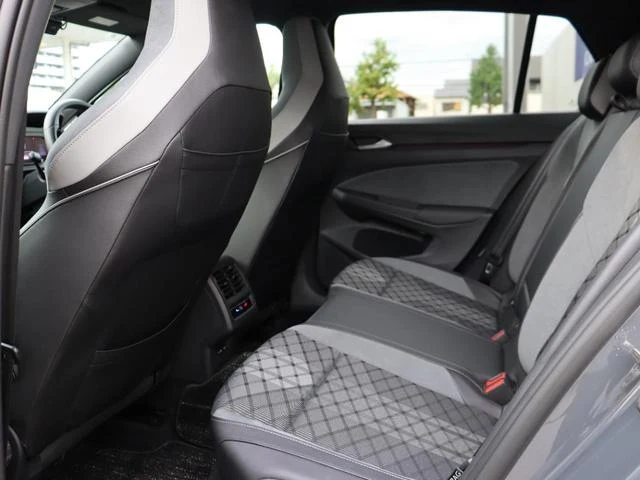 Volkswagen GOLF 51