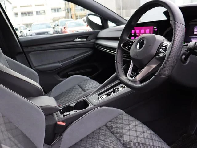 Volkswagen GOLF 48
