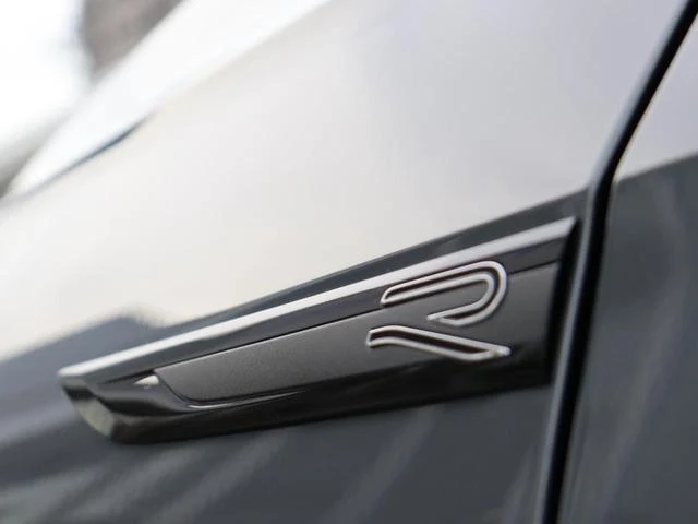 Volkswagen GOLF 15