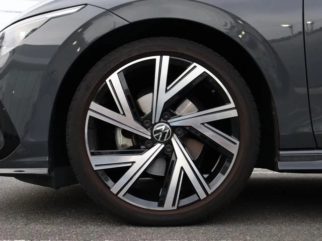 Volkswagen GOLF 11