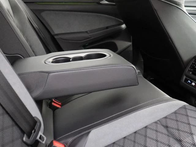 Volkswagen GOLF 46
