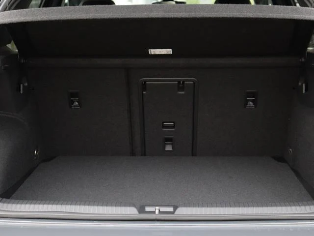 Volkswagen GOLF 47