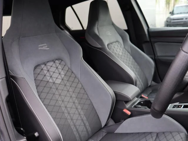 Volkswagen GOLF 16