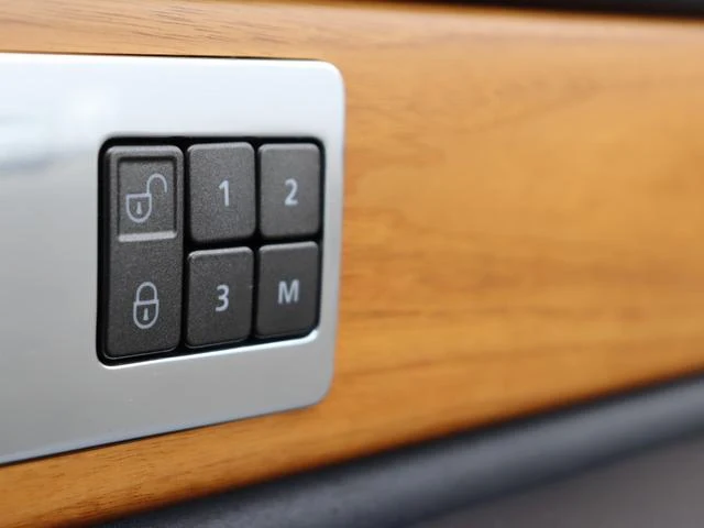Land Rover RANGE ROVER 43