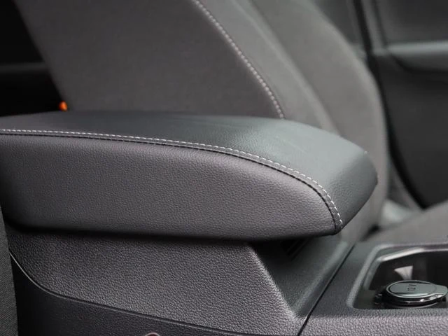 Volkswagen GOLF 43