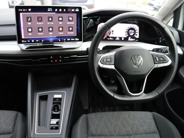 Volkswagen GOLF 23