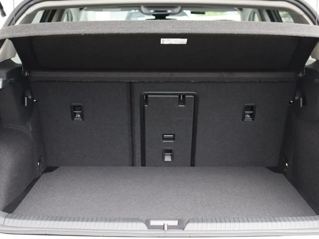 Volkswagen GOLF 53