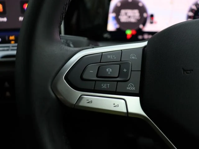 Volkswagen GOLF 25