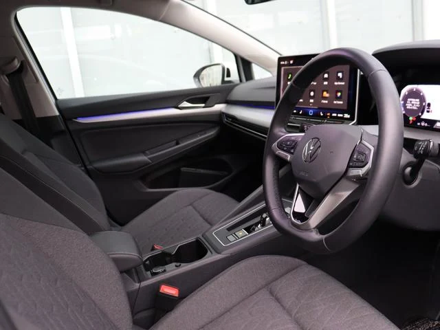 Volkswagen GOLF 48