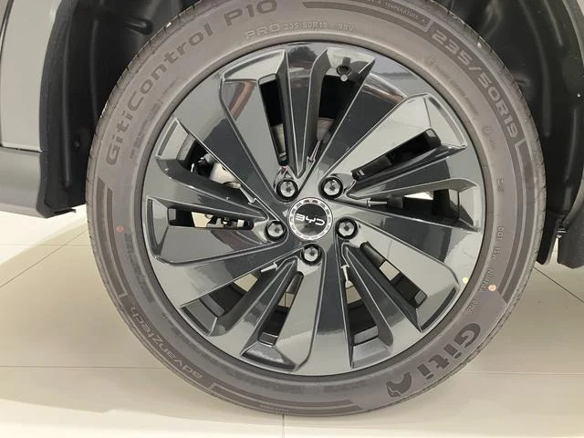 BYD SEALION 6 16