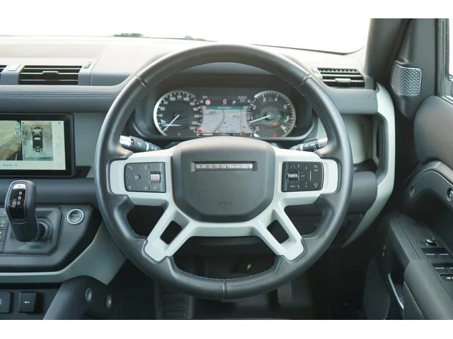 Land Rover DEFENDER 110 15
