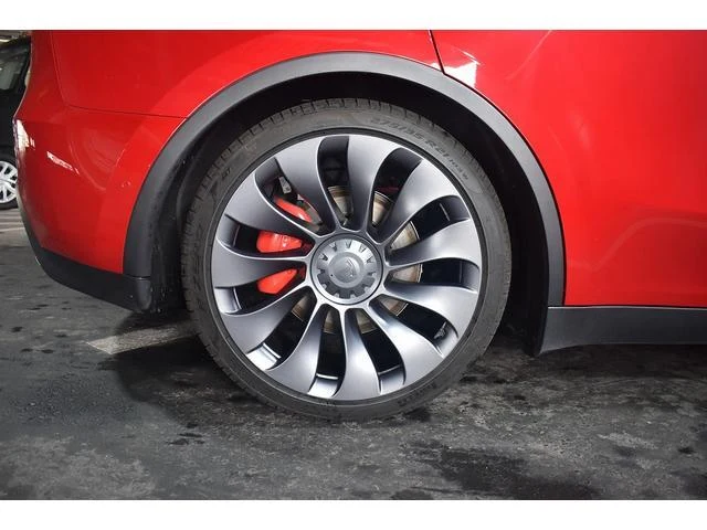 Tesla MODEL 12