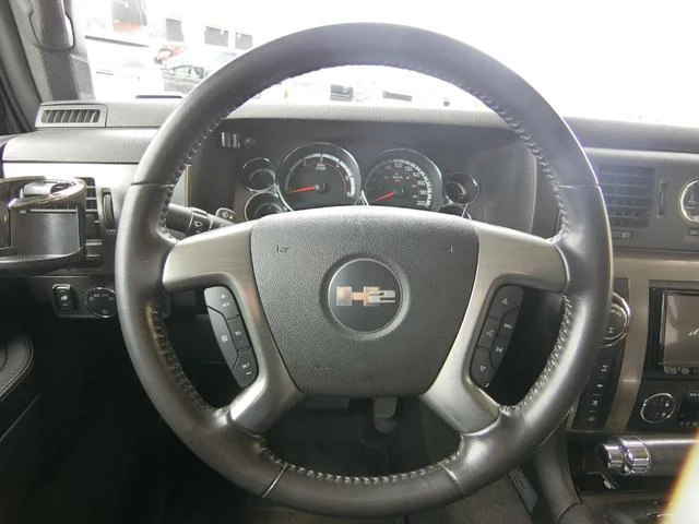 Hummer H2 4