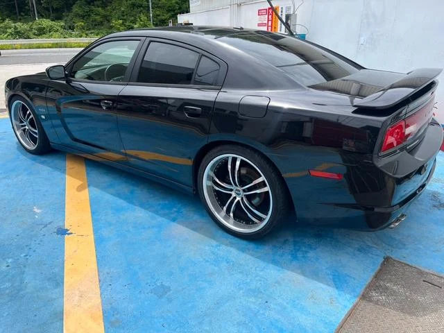 Dodge CHARGER 15
