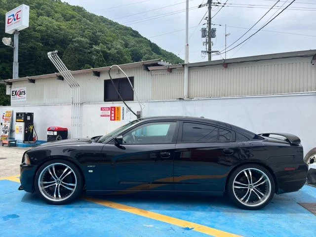 Dodge CHARGER 17