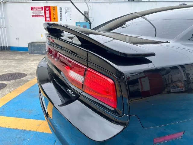 Dodge CHARGER 5