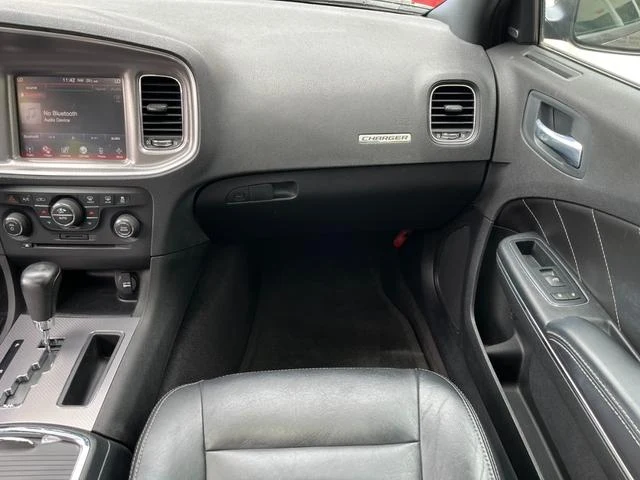 Dodge CHARGER 21