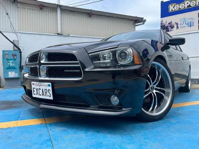 Dodge CHARGER 11