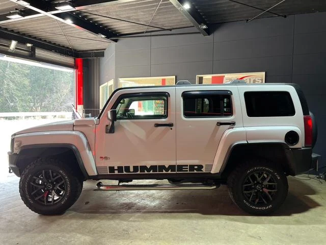 Hummer H3 3