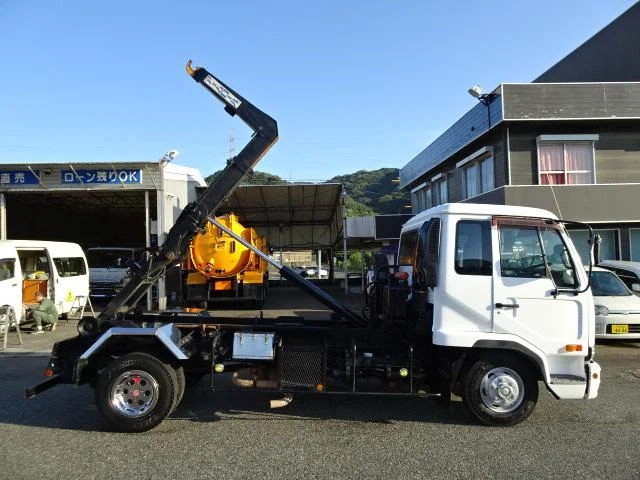 Nissan Diesel CONDOR 9