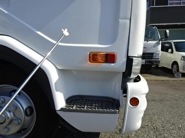 Nissan Diesel CONDOR 26