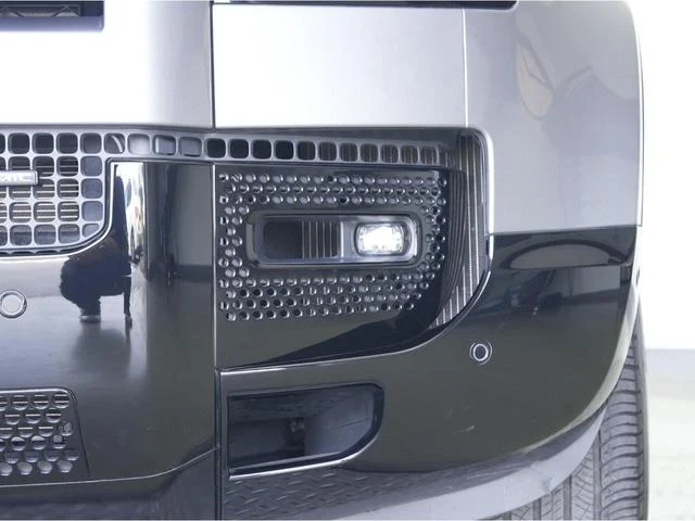 Land Rover DEFENDER 32