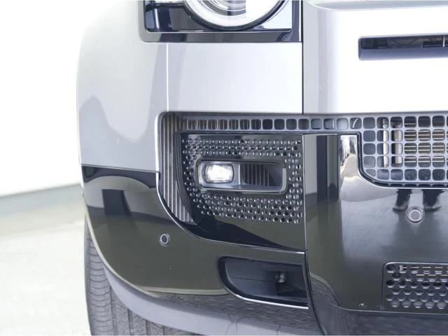 Land Rover DEFENDER 31
