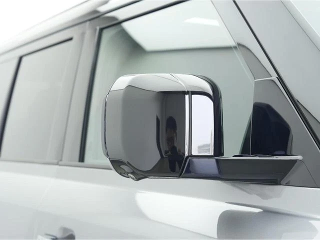 Land Rover DEFENDER 33