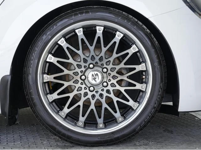 Volkswagen THE 4