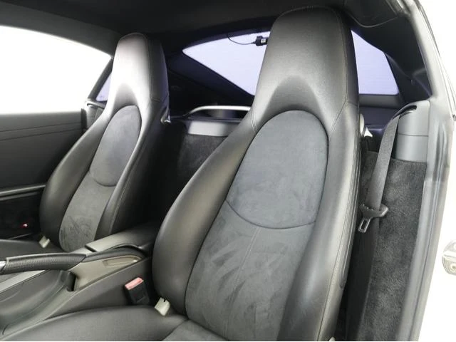 Porsche CAYMAN 42