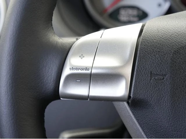 Porsche CAYMAN 42