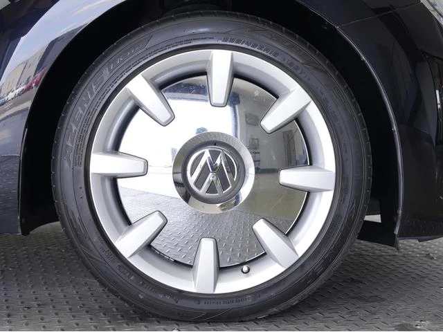Volkswagen THE 8