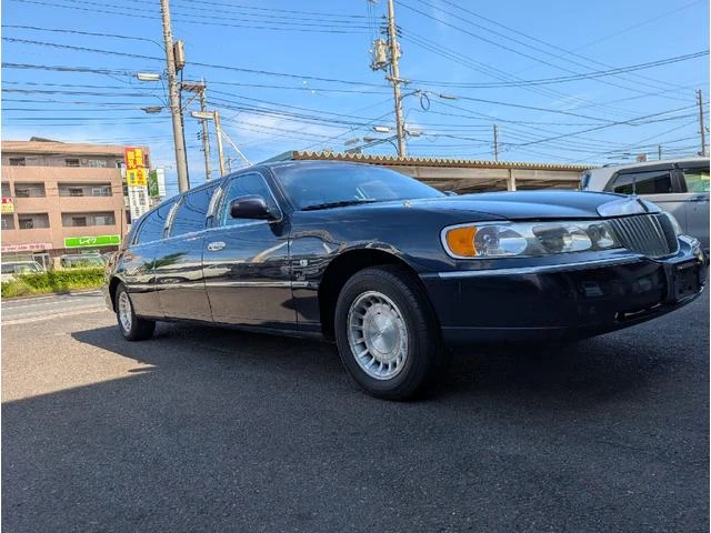 Lincoln TOWNCAR 15