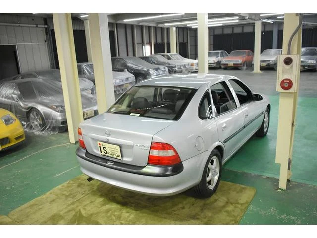 Opel VECTRA 33
