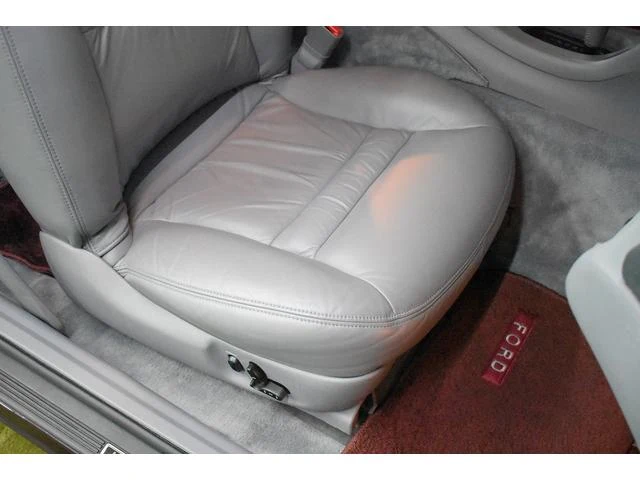 Lincoln MARK VIII 25