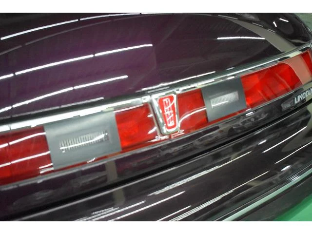 Lincoln MARK VIII 14