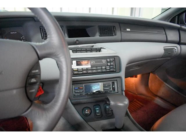 Lincoln MARK VIII 33
