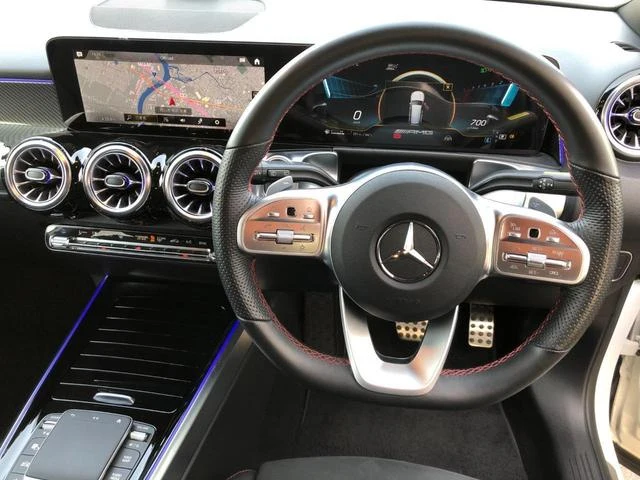 MERCEDES AMG GLB 26