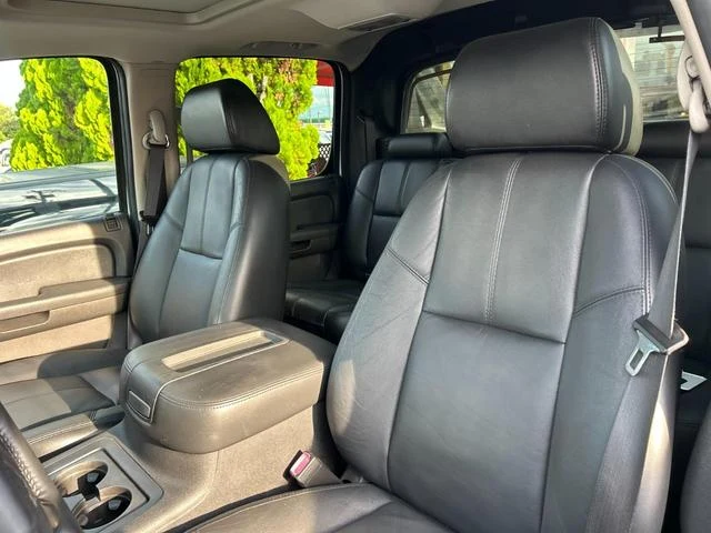Chevrolet AVALANCHE 9