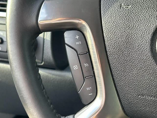 Chevrolet AVALANCHE 23