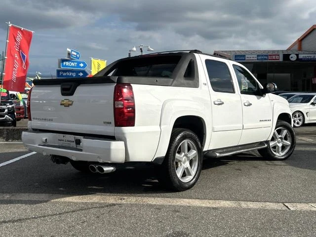 Chevrolet AVALANCHE 5