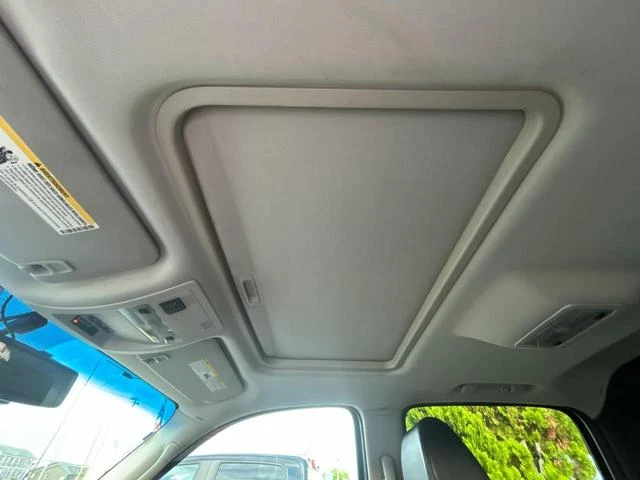 Chevrolet AVALANCHE 32