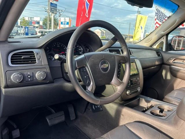 Chevrolet AVALANCHE 8