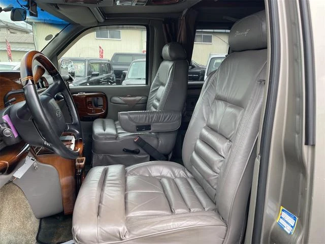 Chevrolet EXPRESS 13
