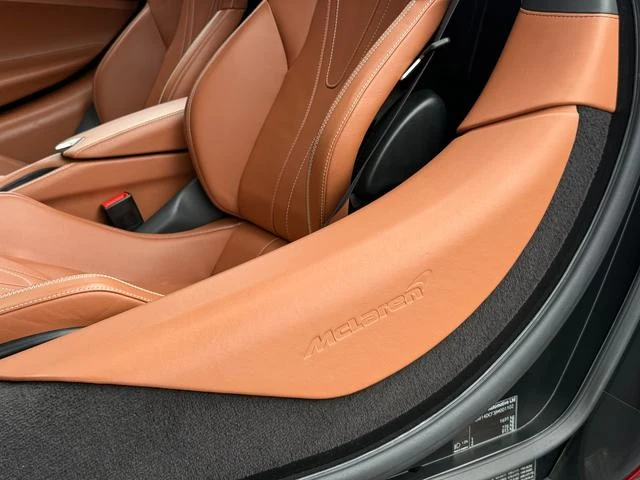 McLaren 720S 24