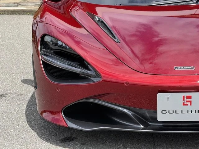 McLaren 720S 33
