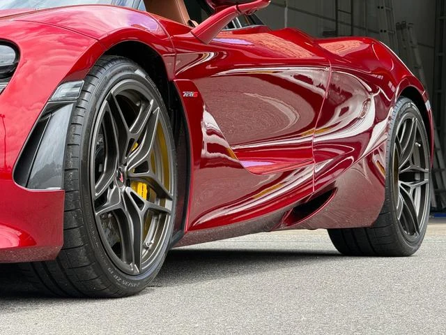 McLaren 720S 44