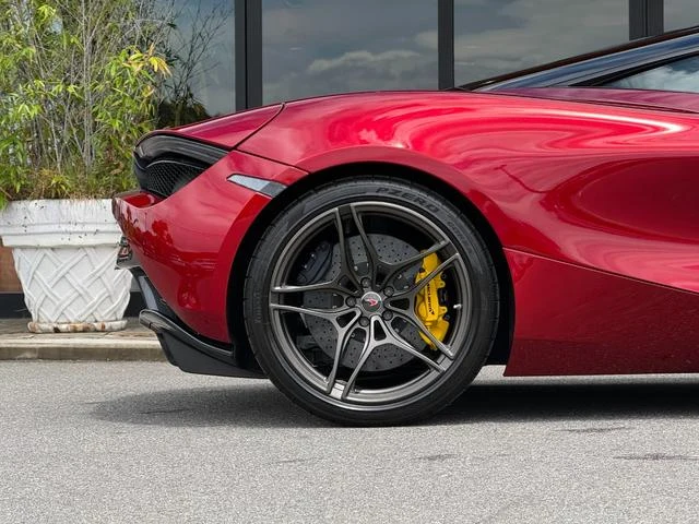 McLaren 720S 69