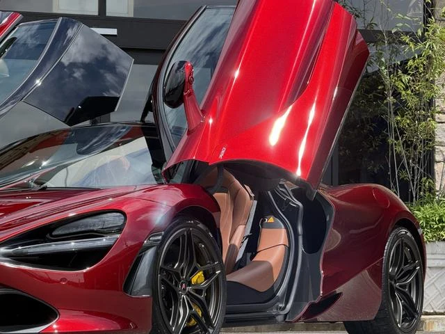 McLaren 720S 36